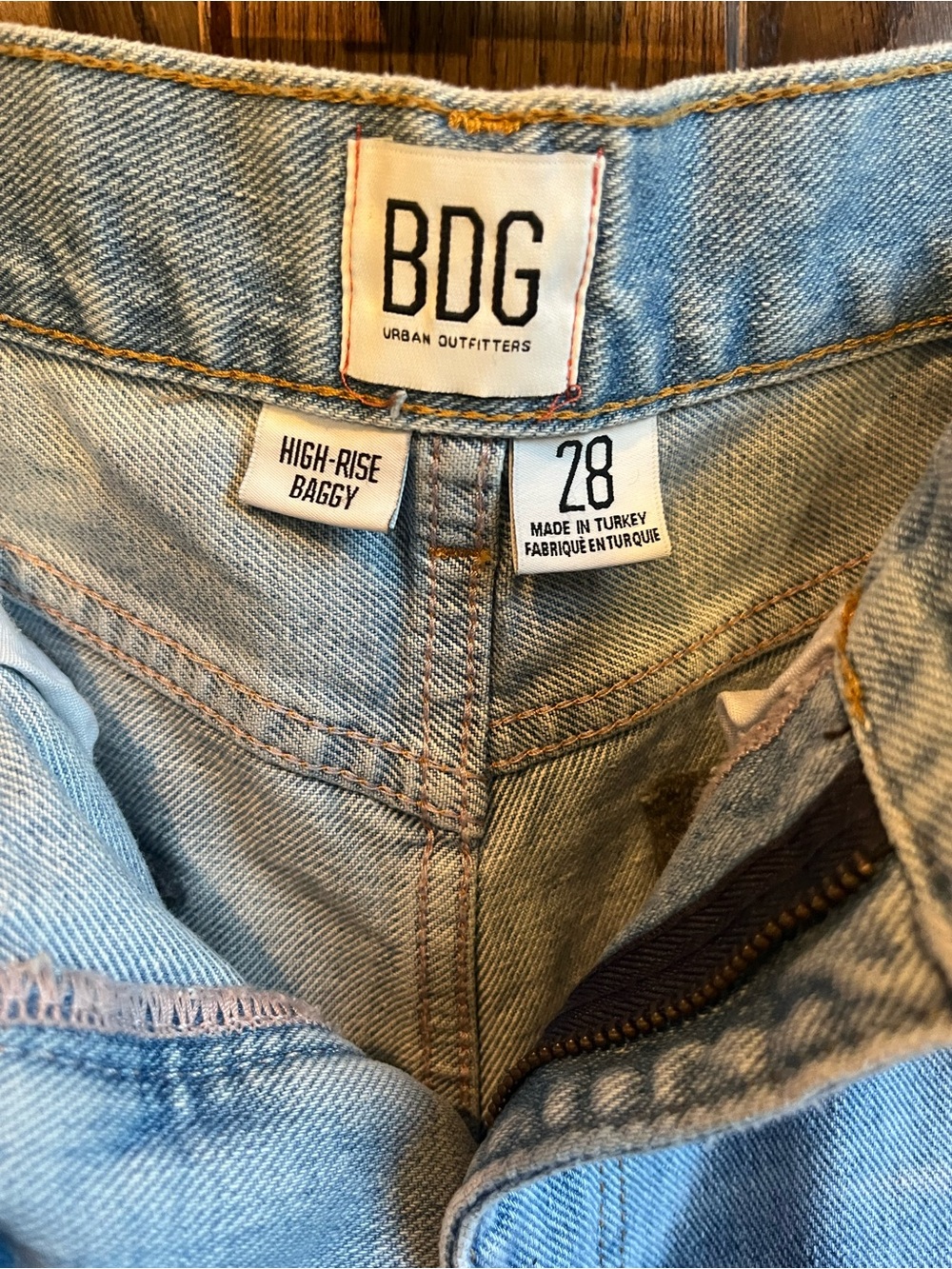 Urban Outfitters Light Blue Flare Jeans with Distressed Knee - Picture 4 of 5